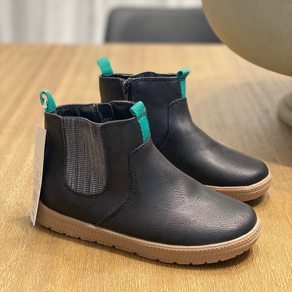 Black kid shoes cat & jack